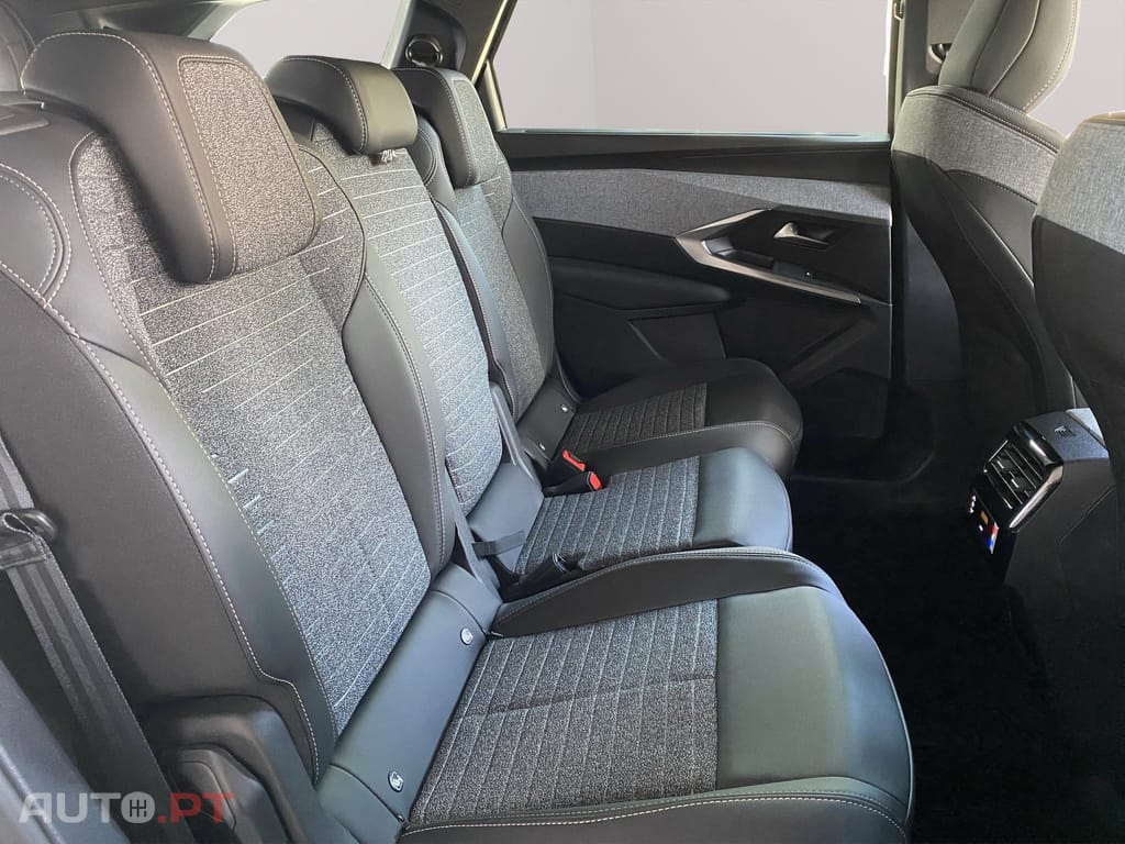 Peugeot E-5008 73 kWh Allure