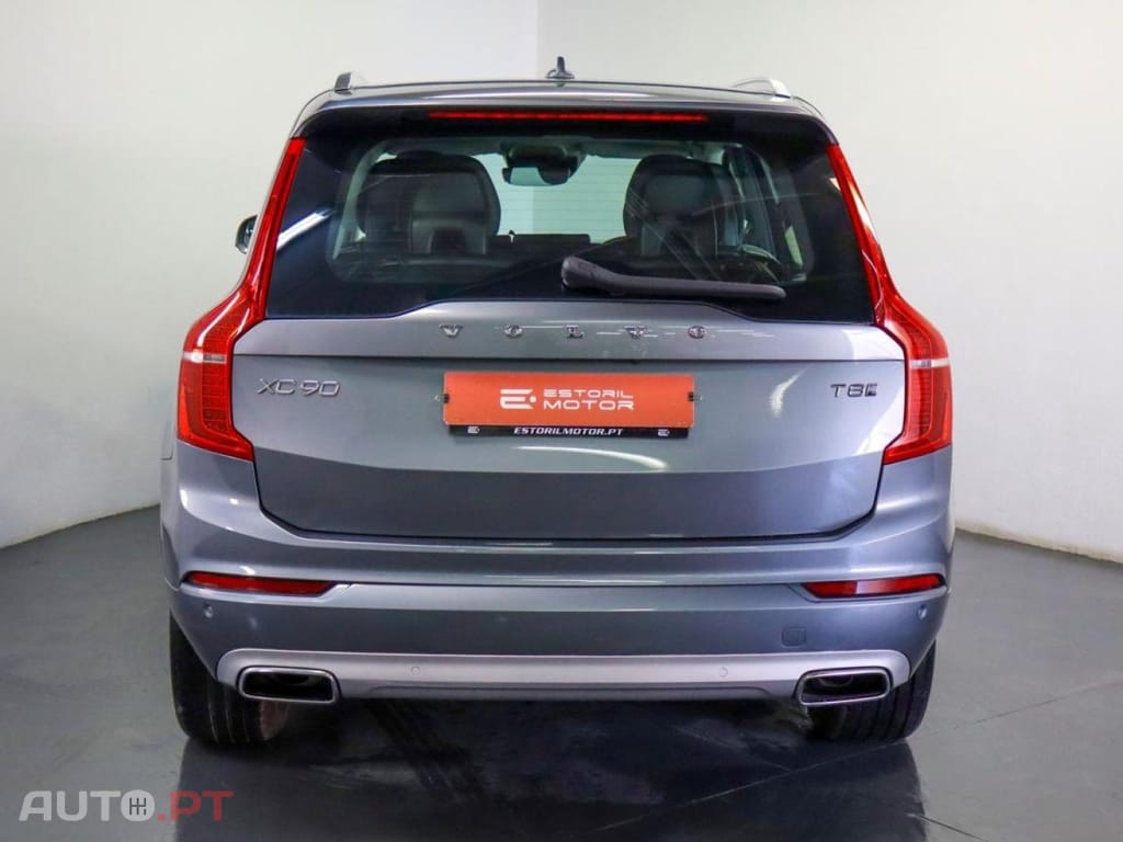 Volvo XC90 T8 Phev Momentum 4WD