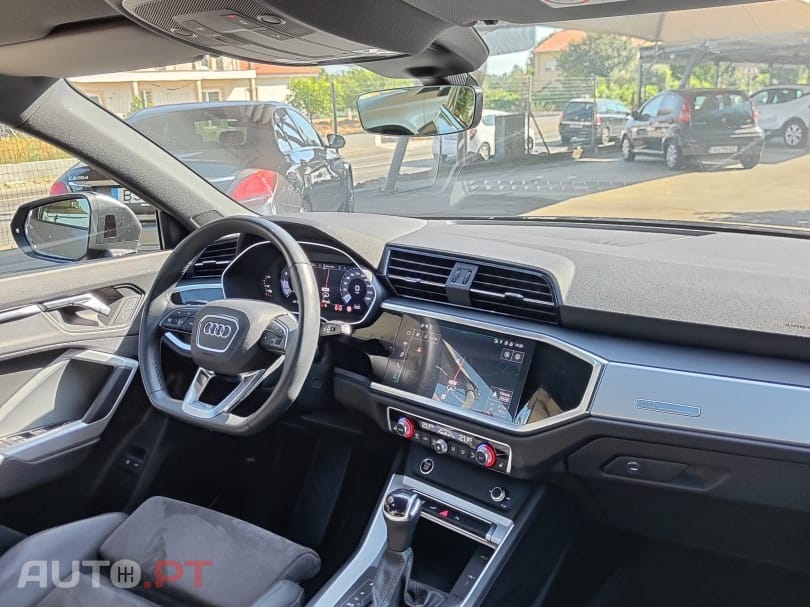Audi Q3 45 TFSIe S line S tronic