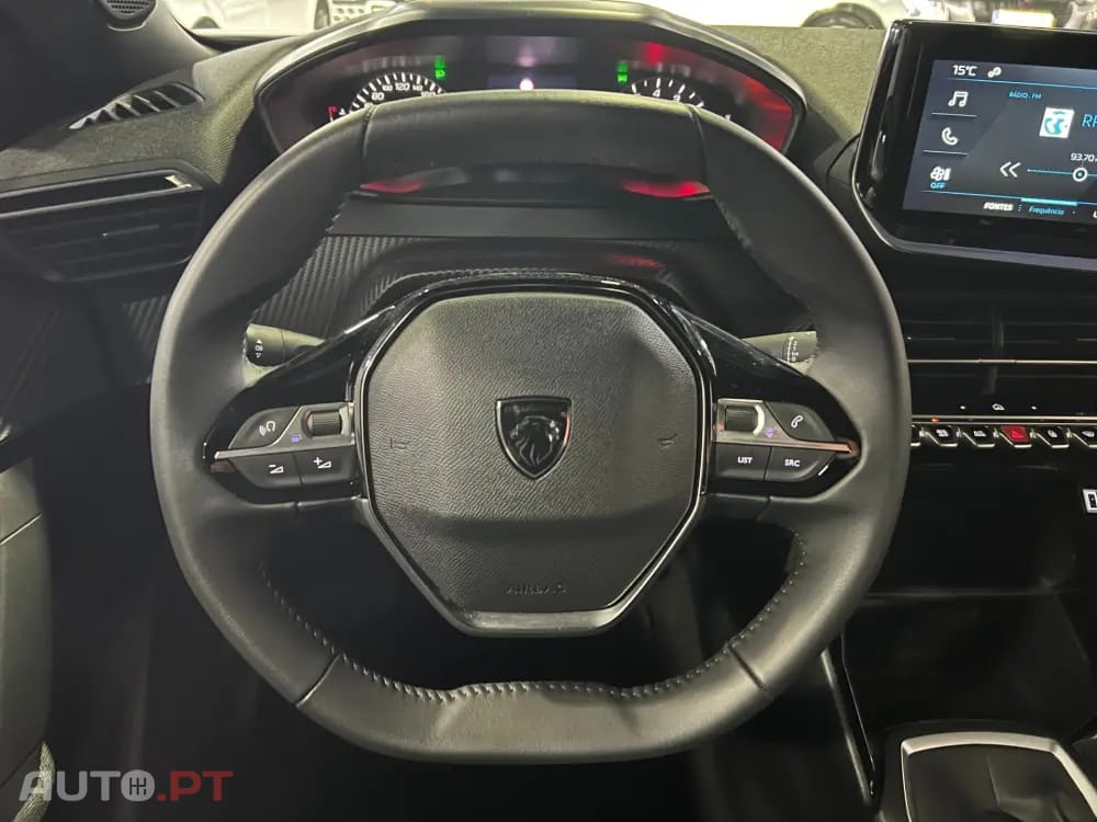Peugeot 2008 1.2 PureTech Style