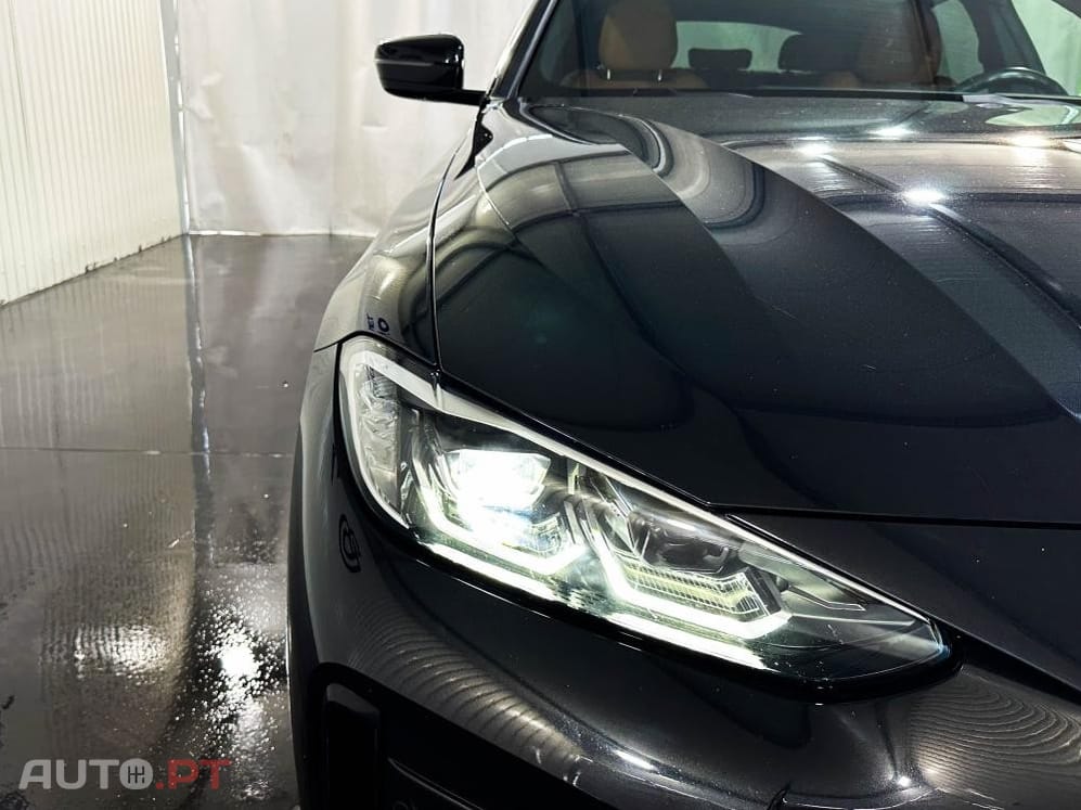 BMW i4 eDrive40 Pack Desportivo M