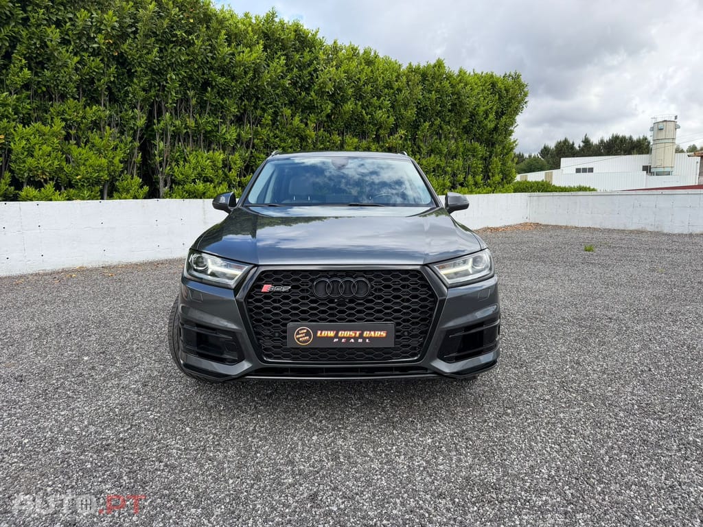 Audi Q7 3.0 TDI quattro tiptronic 7L