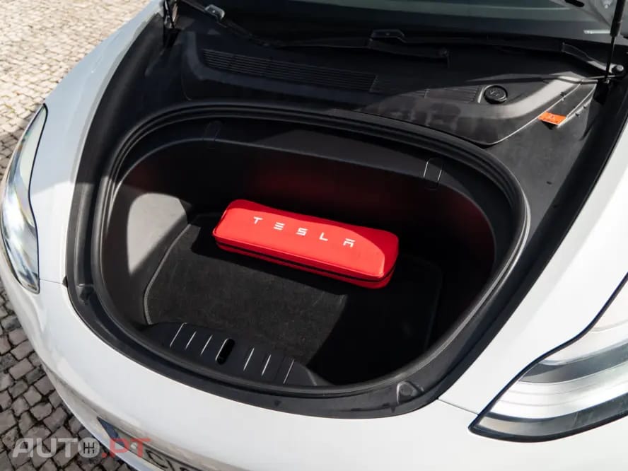 Tesla Model 3 Long Range AWD Dual Motor Performance