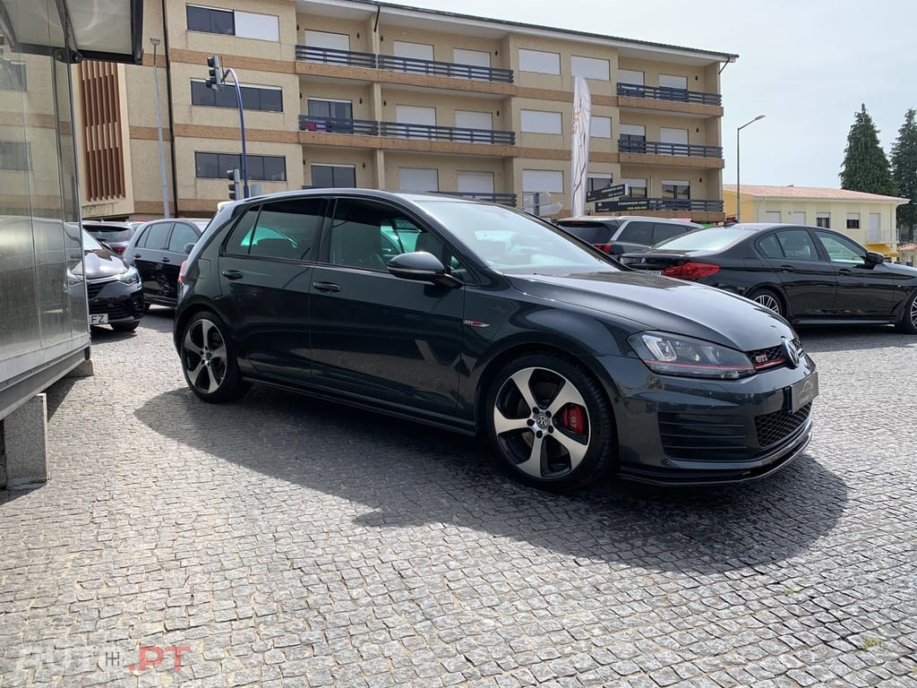 Volkswagen Golf 2.0 TSi GTi DSG Performance