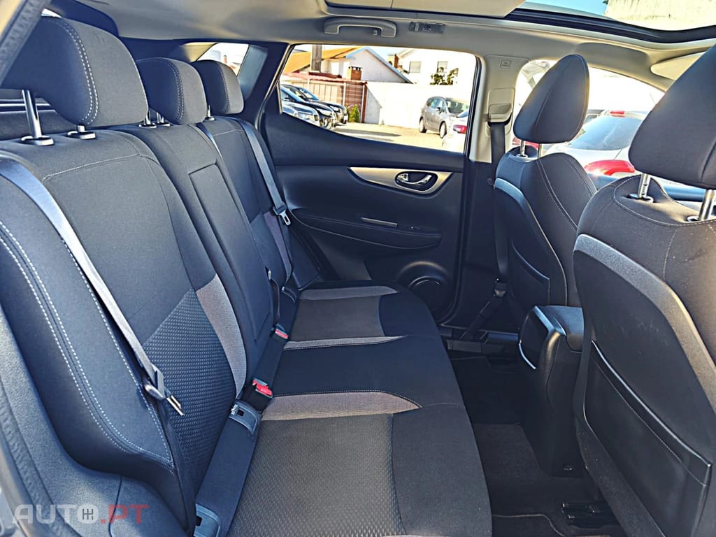 Nissan Qashqai 1.2 DIG-T N-Connecta 18