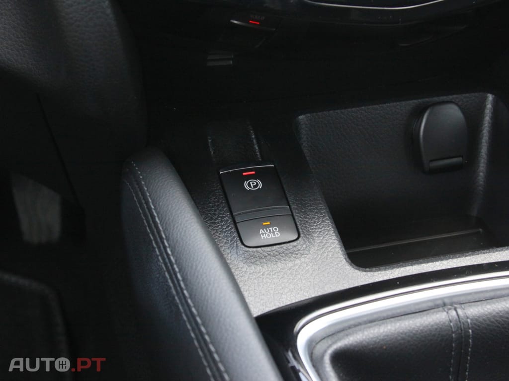 Nissan Qashqai Outro