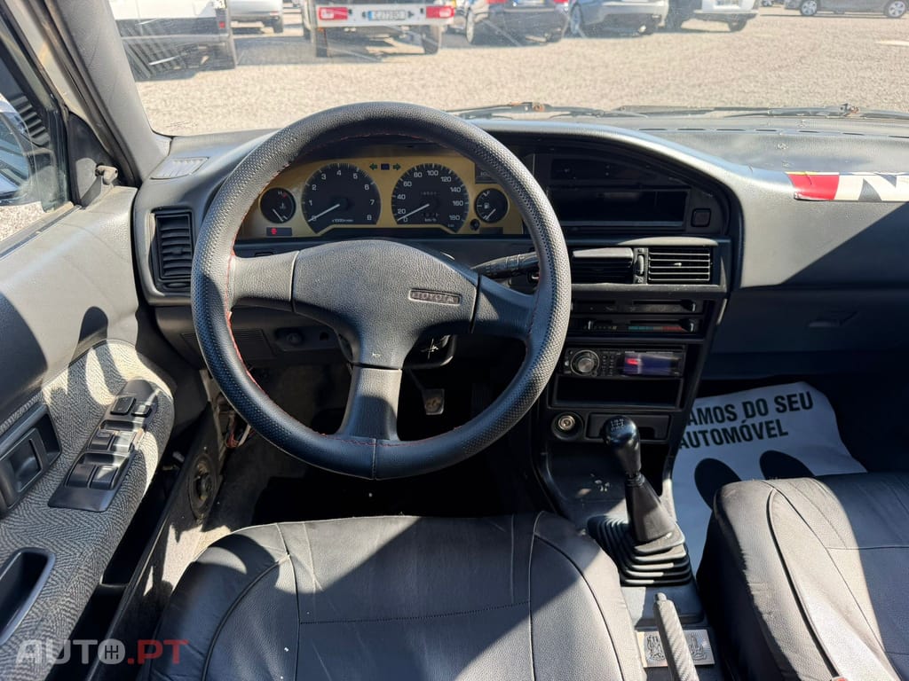 Toyota Corolla 1.3 Gold Line