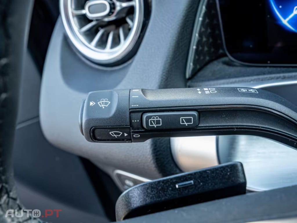 Mercedes-Benz EQB I.V.A DEDUTIVEL 300 4M Progressive