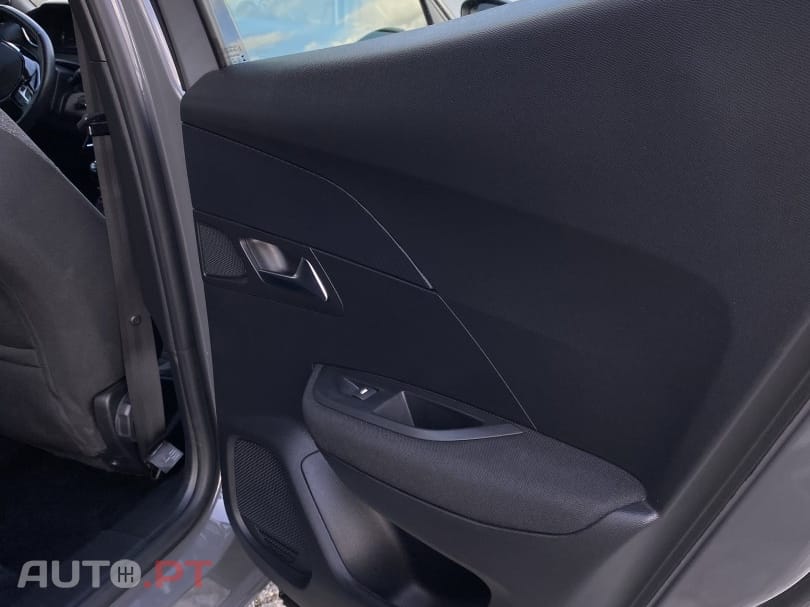 Peugeot 2008 1.2 PureTech Active Pack