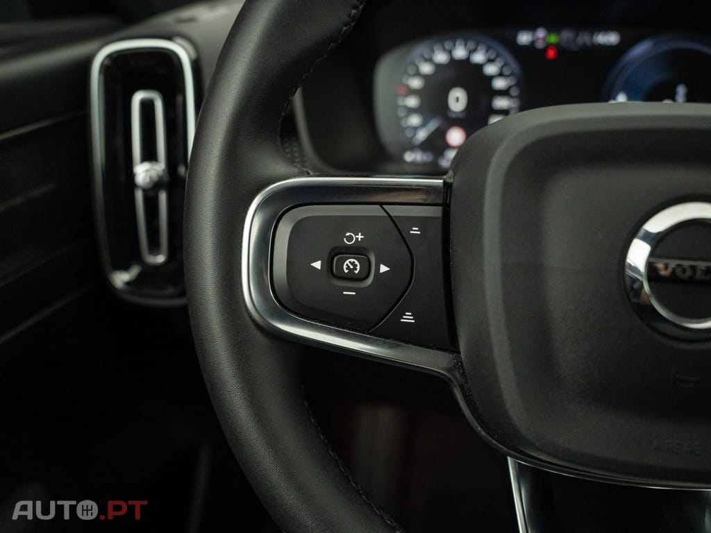 Volvo XC40 1.5 T5 PHEV R-Design Expression