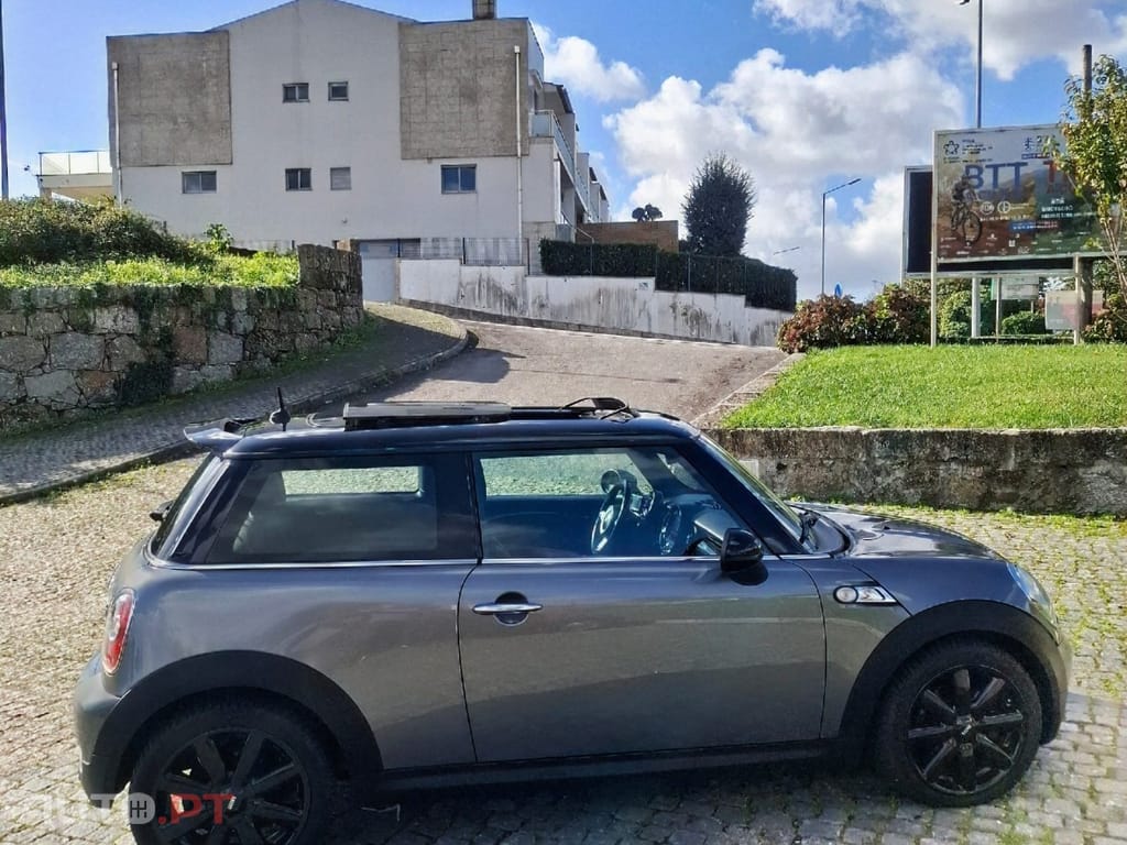MINI Cooper Cooper S