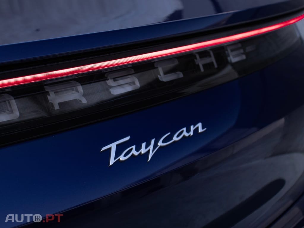 Porsche Taycan Standard
