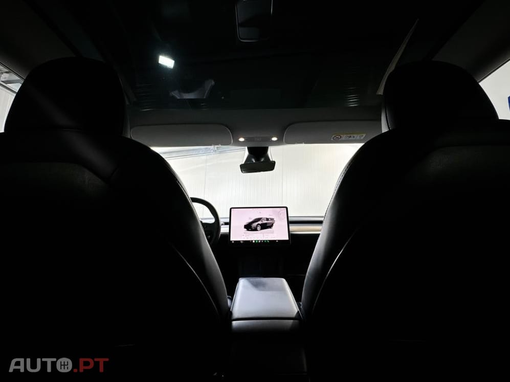 Tesla Model Y Long Range Dual Motor AWD