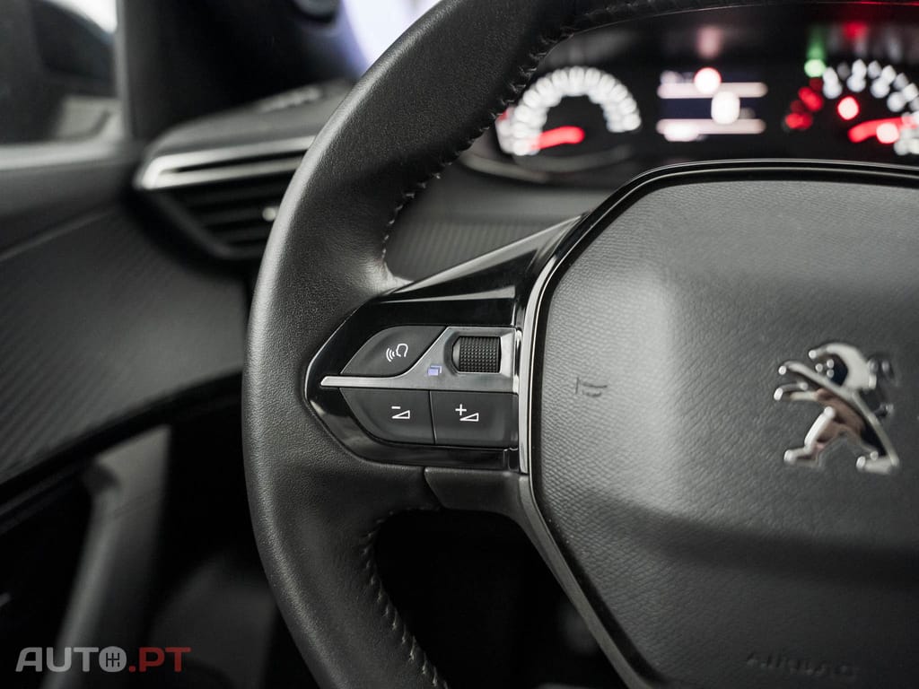 Peugeot 2008 1.2 PureTech Active Pack