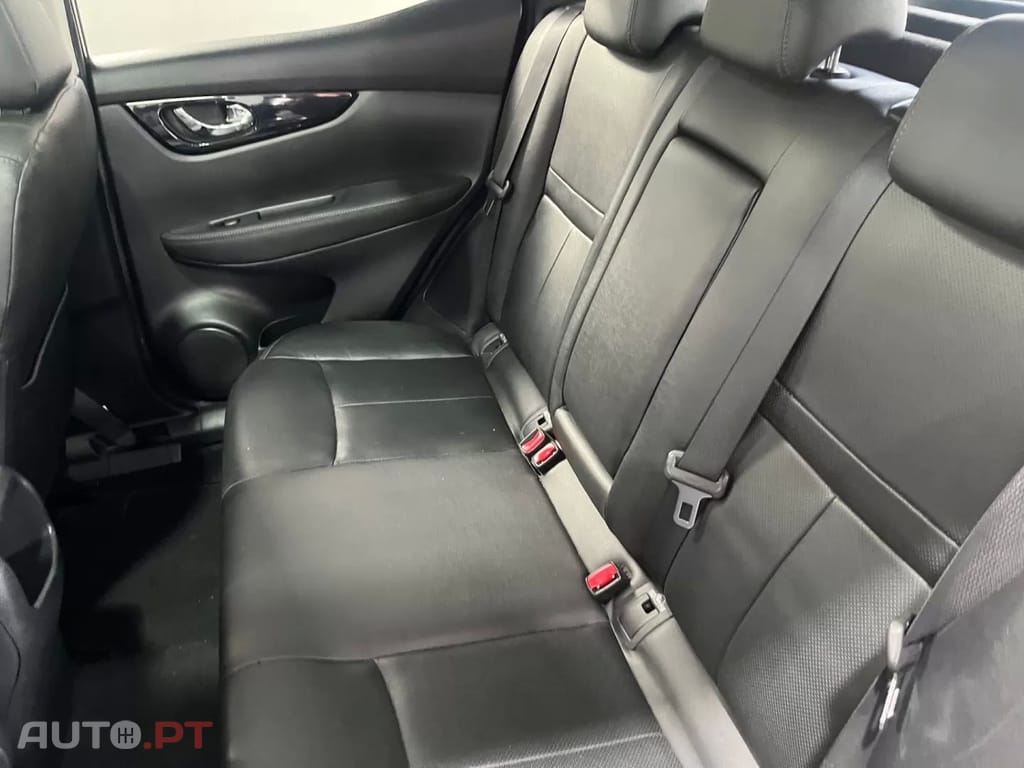 Nissan Qashqai 1.5 dCi Tekna Premium 17