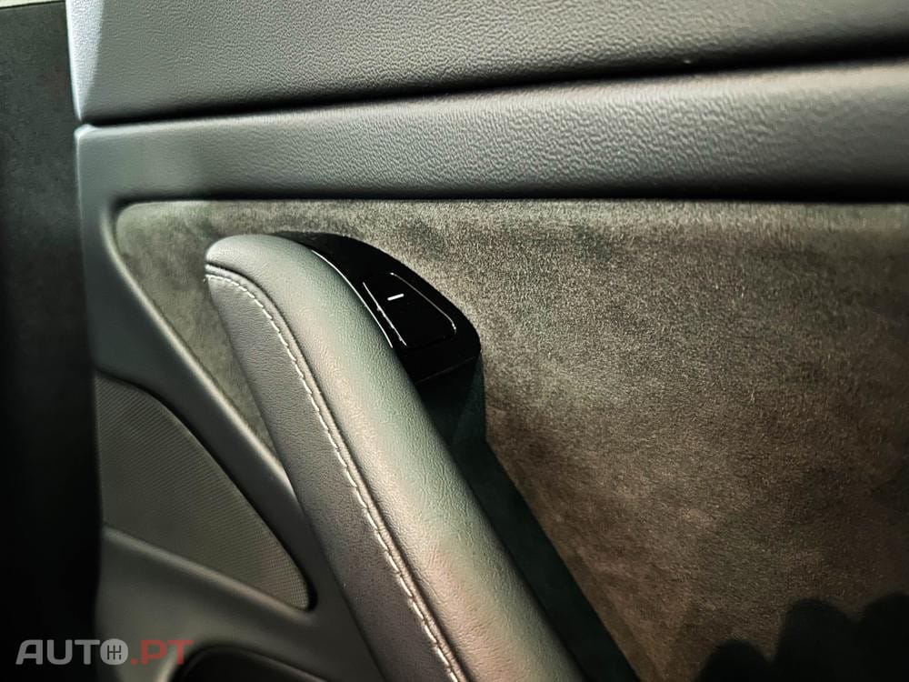 Tesla Model 3 Long-Range Dual Motor AWD