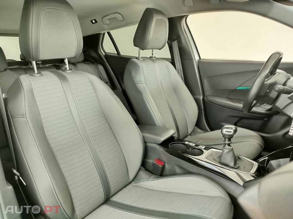 Peugeot 2008 1.5 BlueHDi Allure Pack