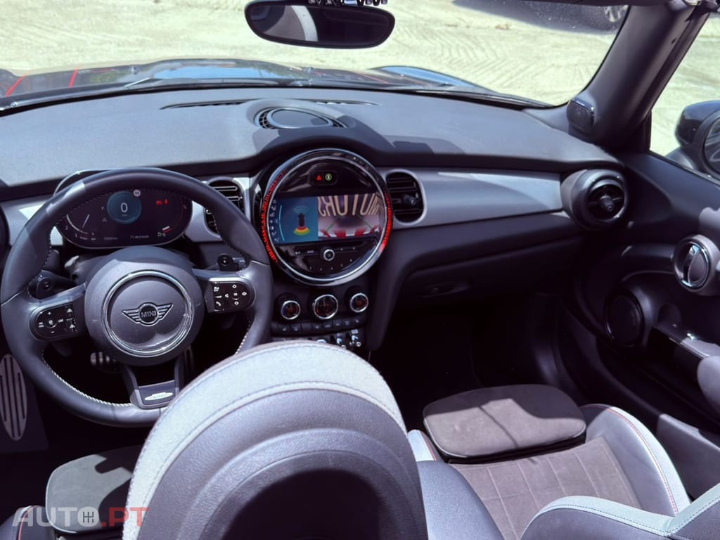 MINI Cabrio John Cooper Works Auto Desportiva