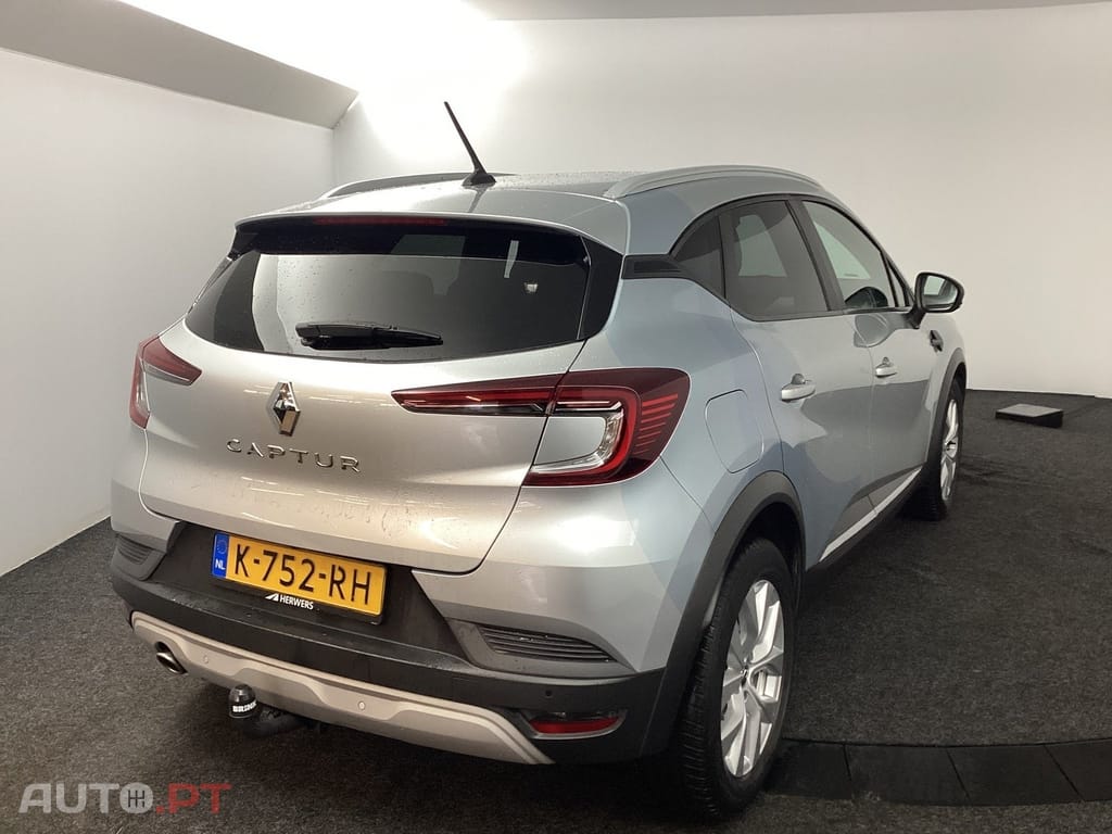 Renault Captur 1.3 TCe Exclusive EDC