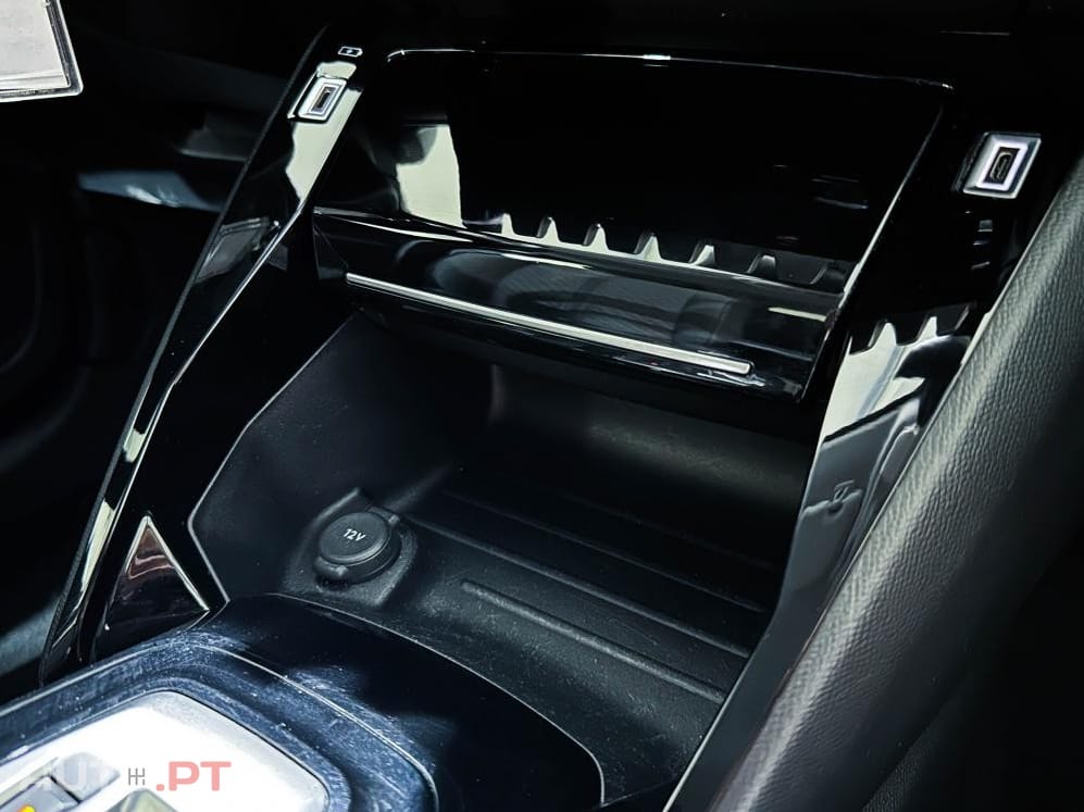 Peugeot 208 1.2 Hybrid Allure e-DCS6
