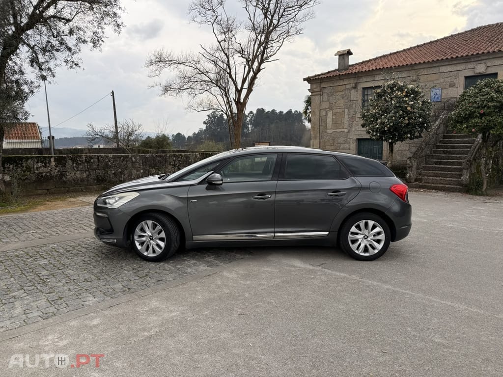 Citroen DS5 2.0 HDi Hybrid4 Sport Chic CMP6