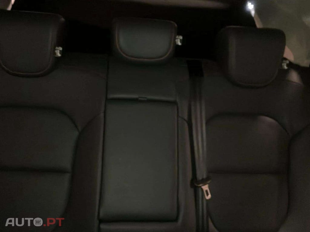 MG ZS EV 72.6 kWh Luxury OBC 11 KW