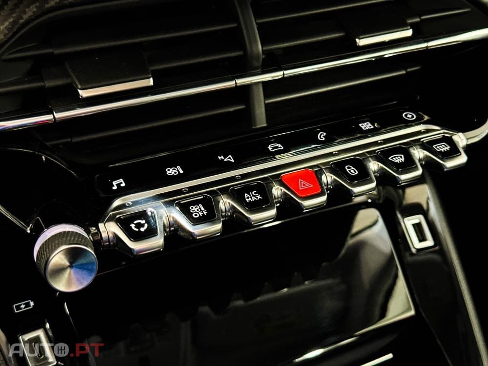 Peugeot E-2008 50 kWh Allure Pack