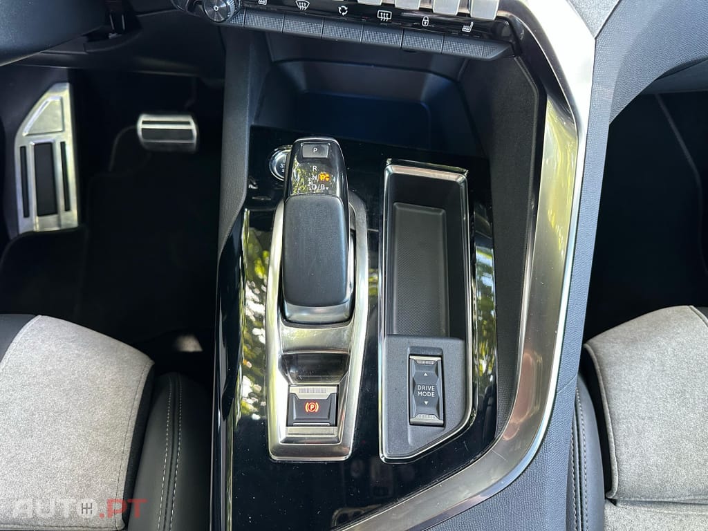 Peugeot 3008 1.6 Hybrid GT Pack e-EAT8