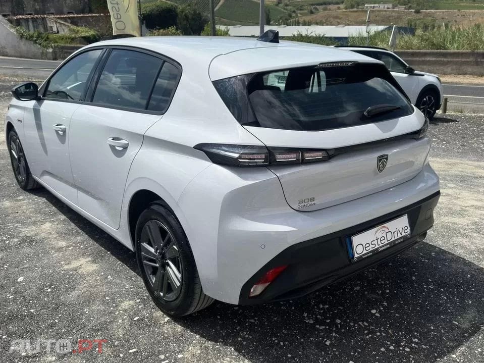 Peugeot 308 1.2 Hybrid Style e-DCS6 — fotografia 6
