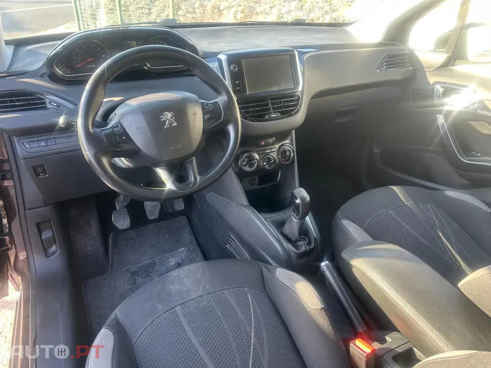 Peugeot 208 1.4 VTi Access