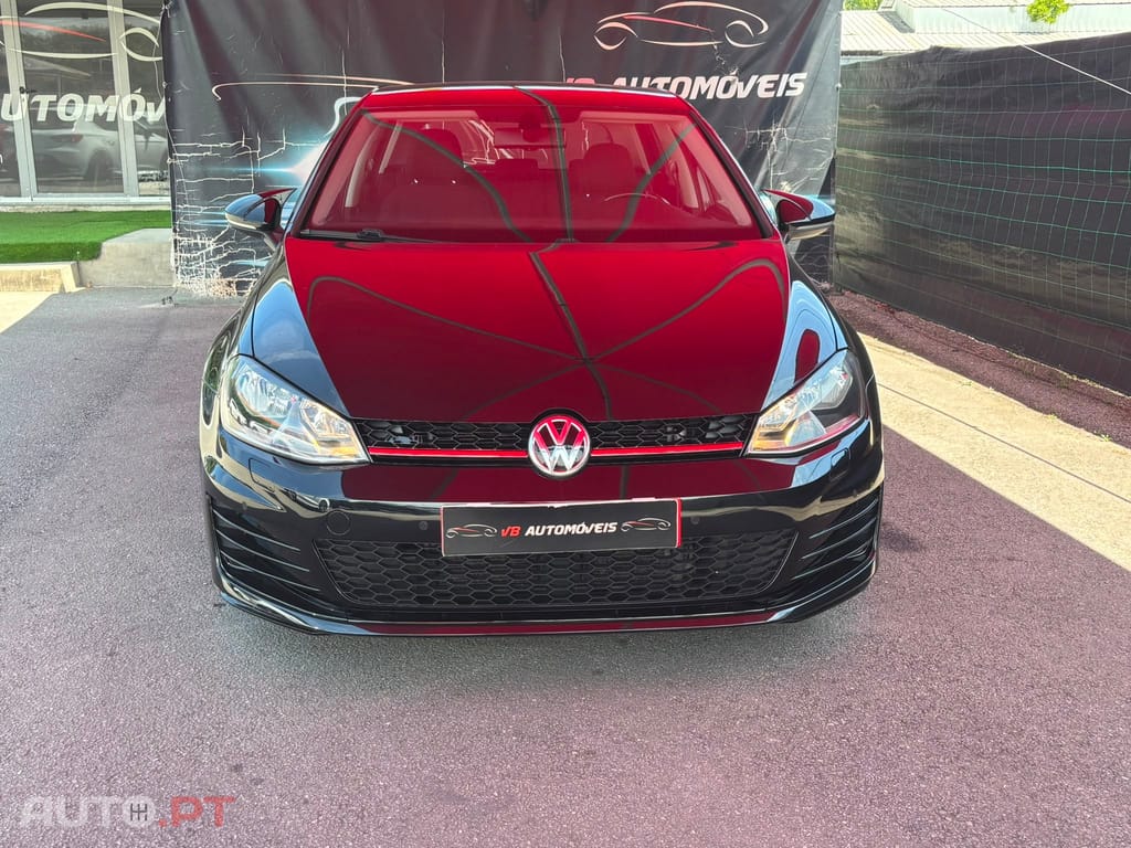 Volkswagen Golf 1.6 TDi BlueMotion Confortline