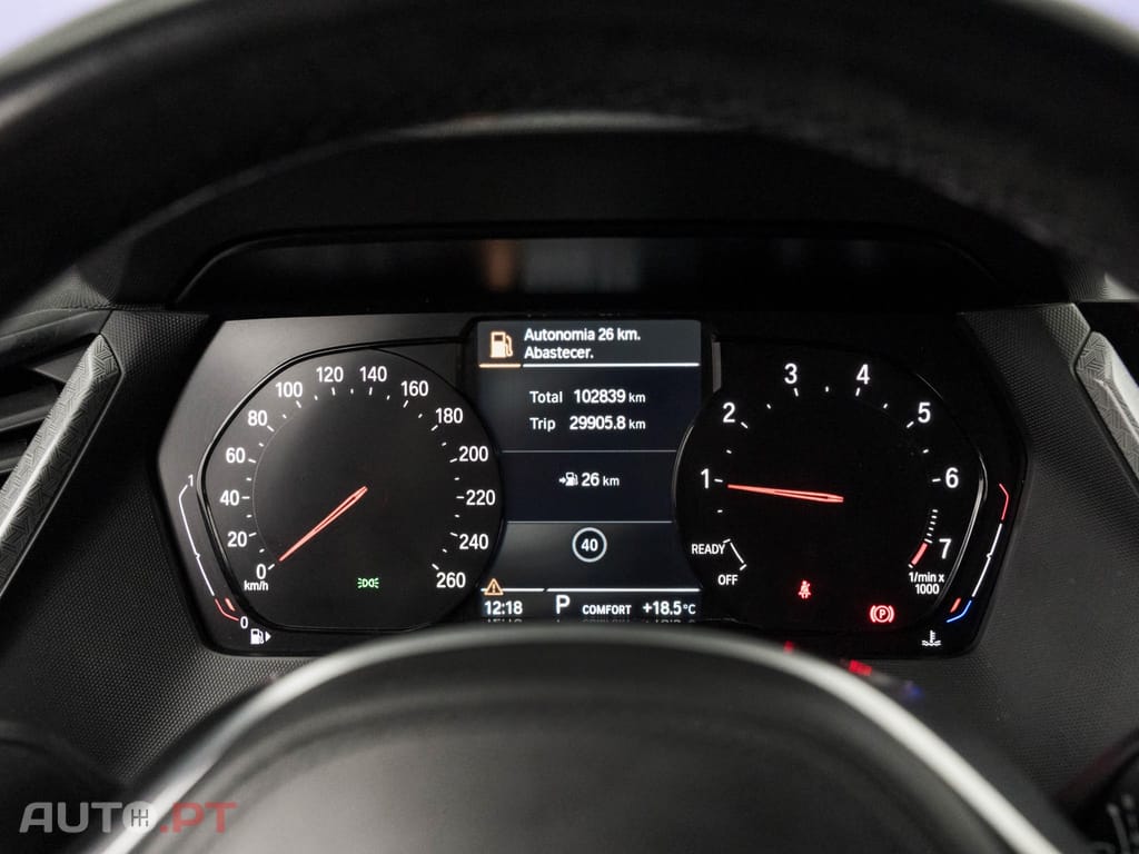 BMW 118 i Pack Desportivo M Auto