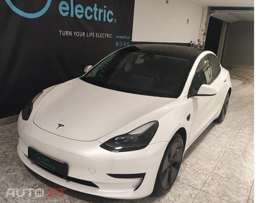 Tesla Model 3 Standard Range Plus RWD
