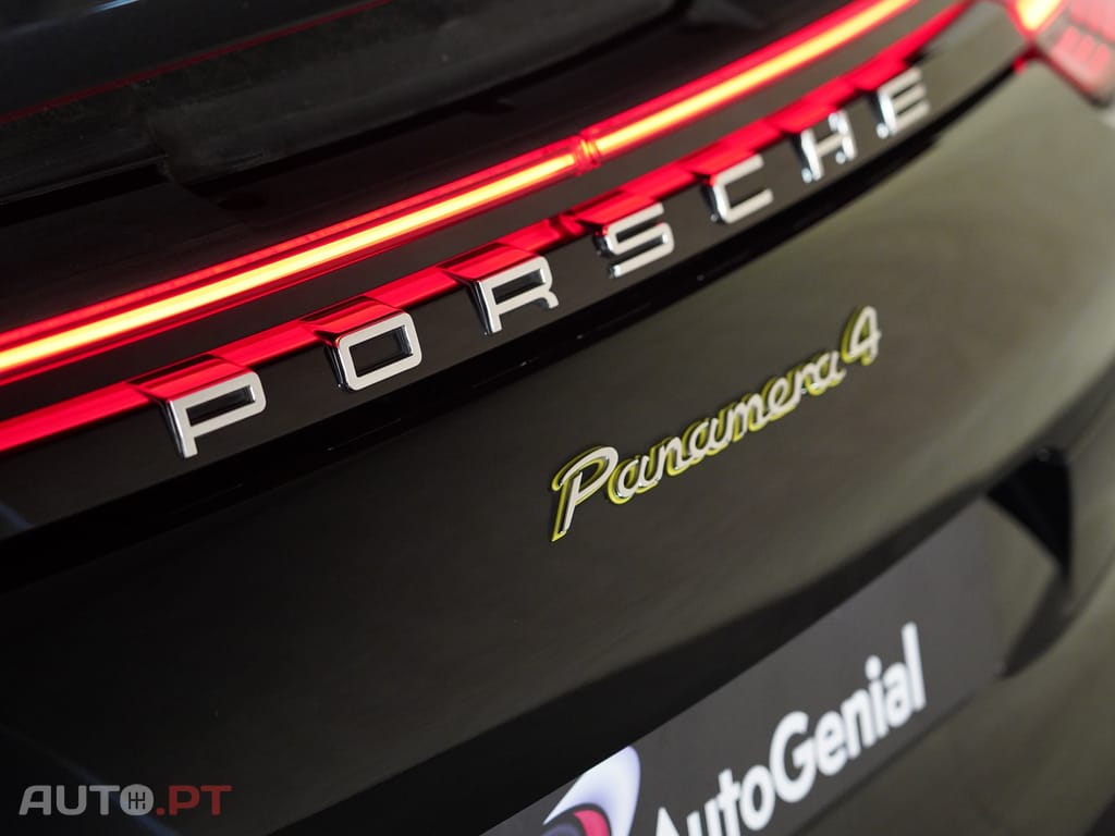 Porsche Panamera 4 E-Hybrid