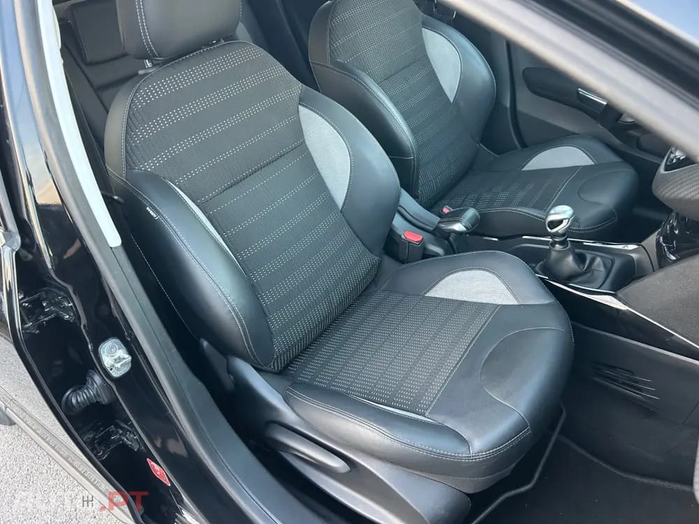 Peugeot 2008 BlueHDi FAP 120 STOP & START Allure