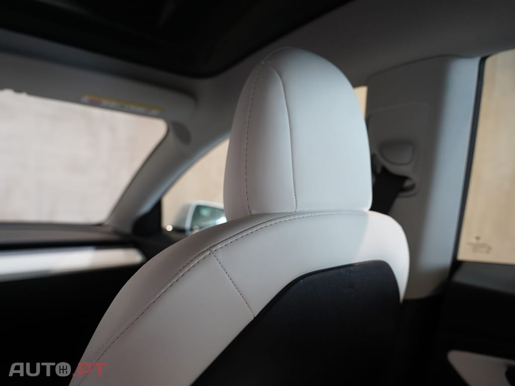 Tesla Model 3 Tração Traseira