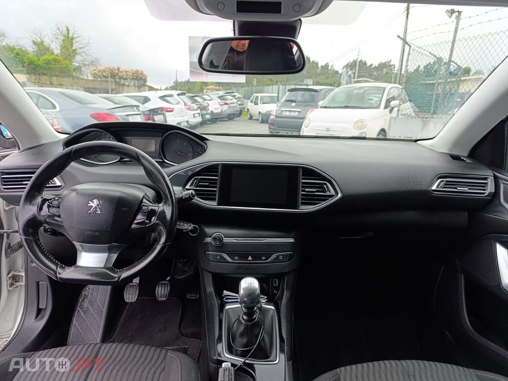 Peugeot 308 1.6 BlueHDi Business Line