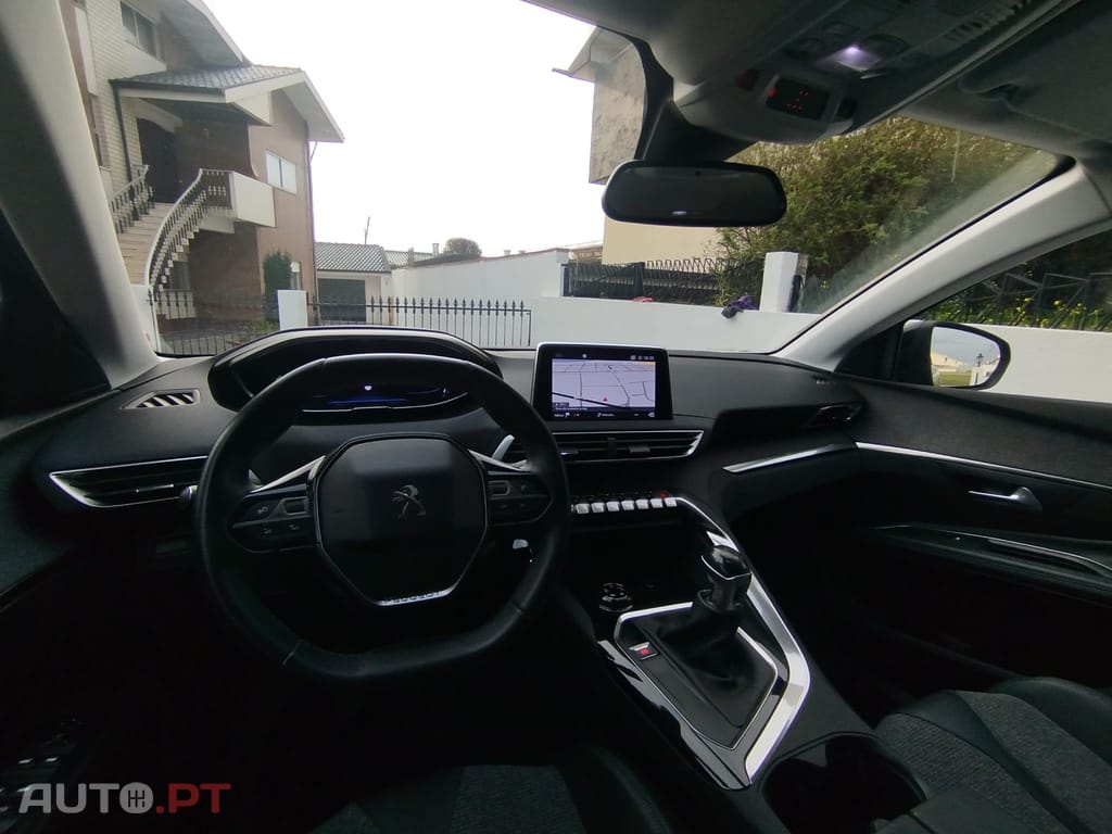 Peugeot 5008 1.2 PureTech Allure Grip Control