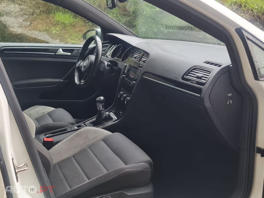 Volkswagen Golf 2.0 TSi R