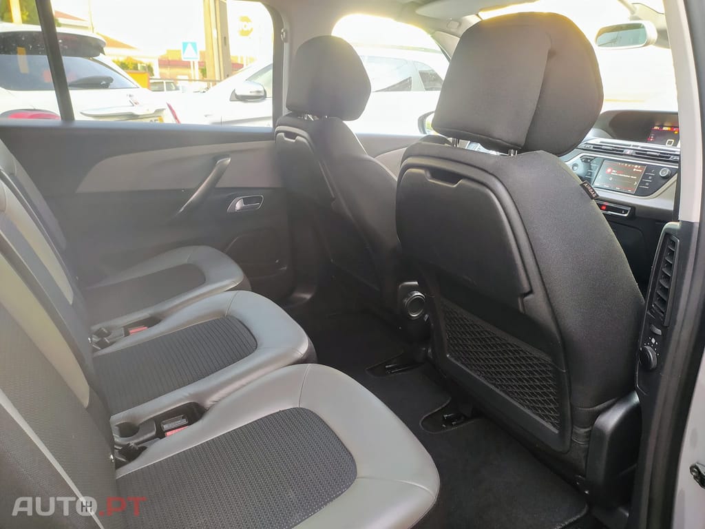 Citroen C4 SpaceTourer 1.5 BlueHDI Shine( 7 Lug)