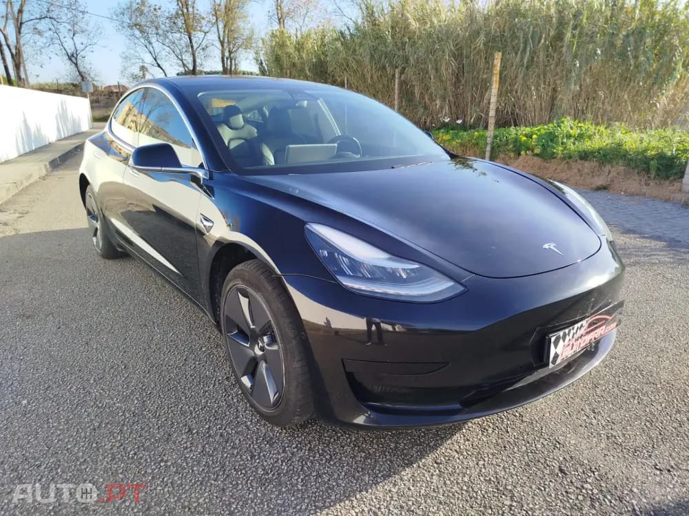 Tesla Model 3 Tração Traseira