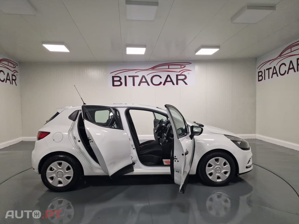 Renault Clio SOCIETE 1.5 DCI ZEN IVA DEDUTIVEL