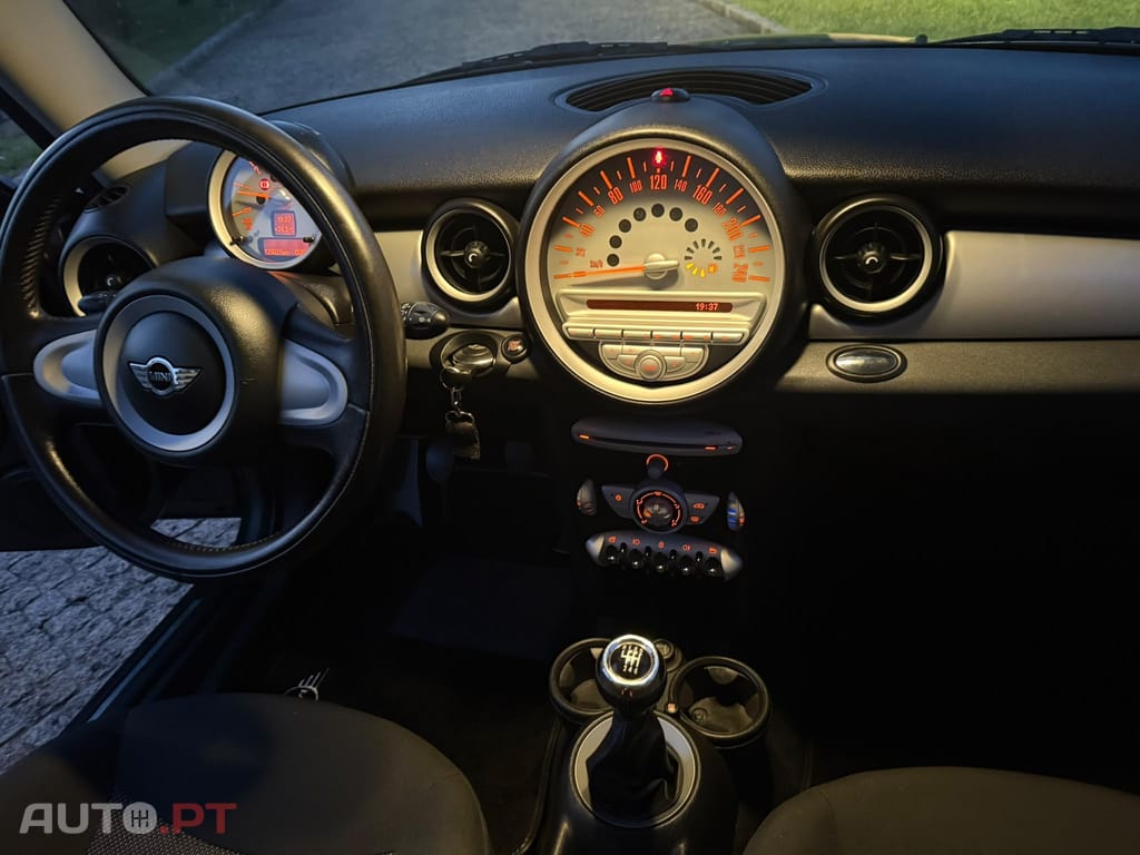 MINI Cooper Outro