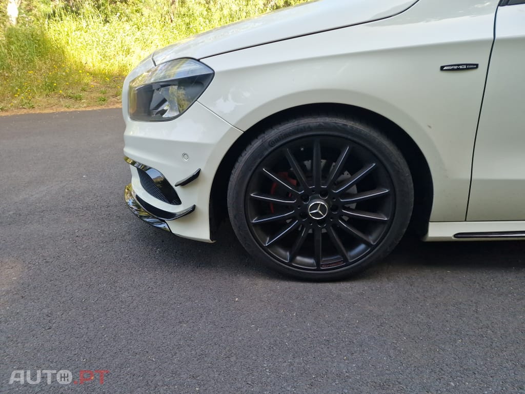Mercedes-Benz A 180 d AMG Line