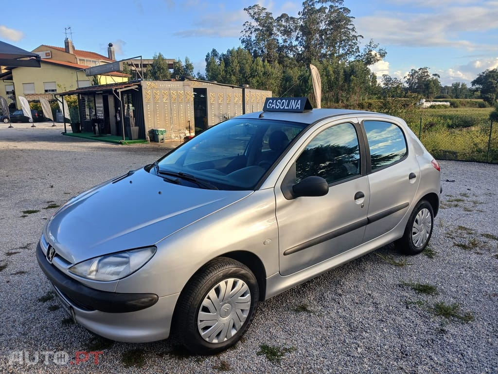 Peugeot 206 1.1 Poucos Kms