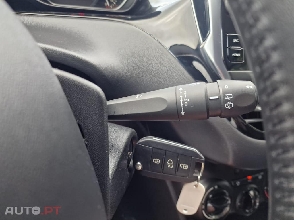 Peugeot 208 1.5 HDI STYLE