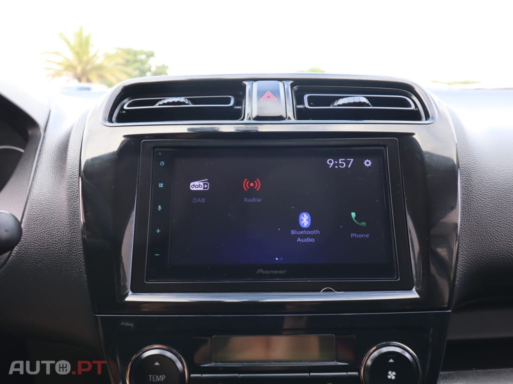 Mitsubishi Space Star 1.2 Intense Connect Edition