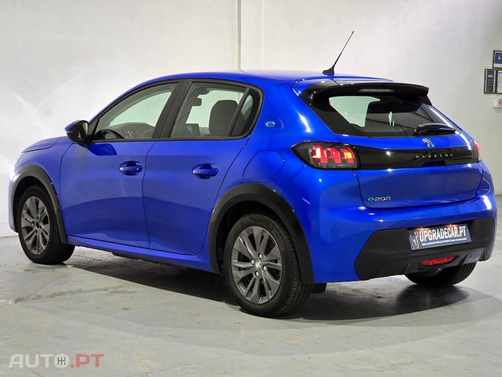 Peugeot E-208 50 kWh Style