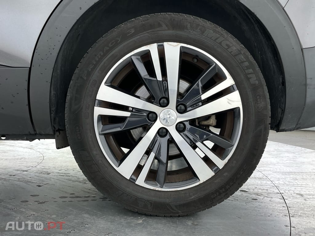 Peugeot 5008 1.2 PureTech Allure EAT8