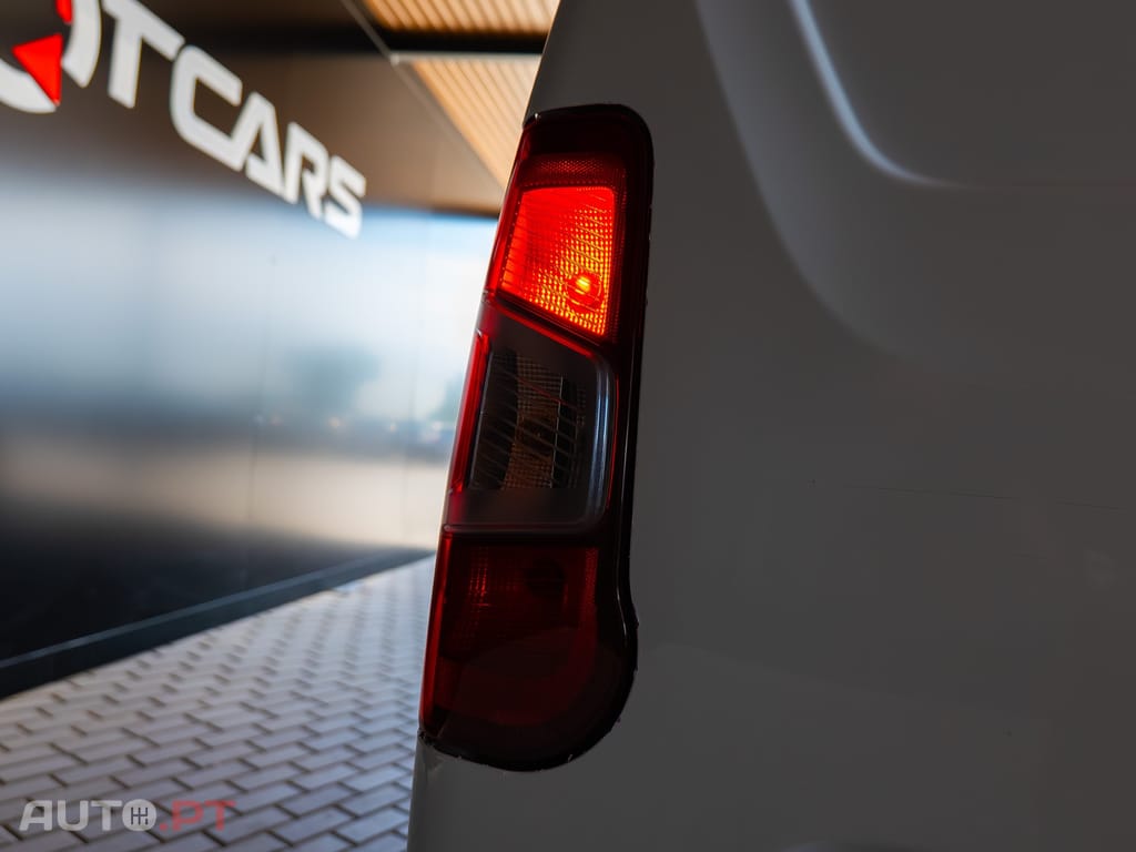 Peugeot Partner 1.5 BlueHDi Premium Standard